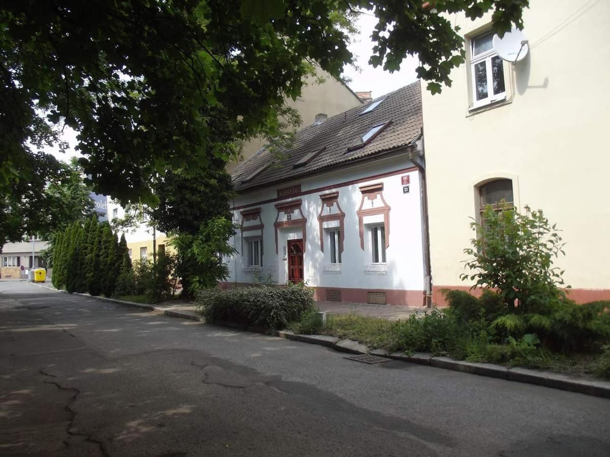 Pension U Akatu Prag Exteriör bild