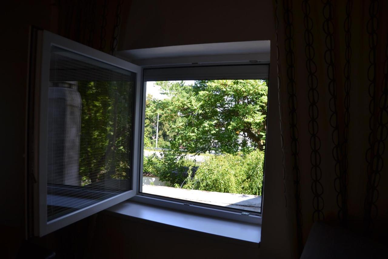 Pension U Akatu Prag Exteriör bild