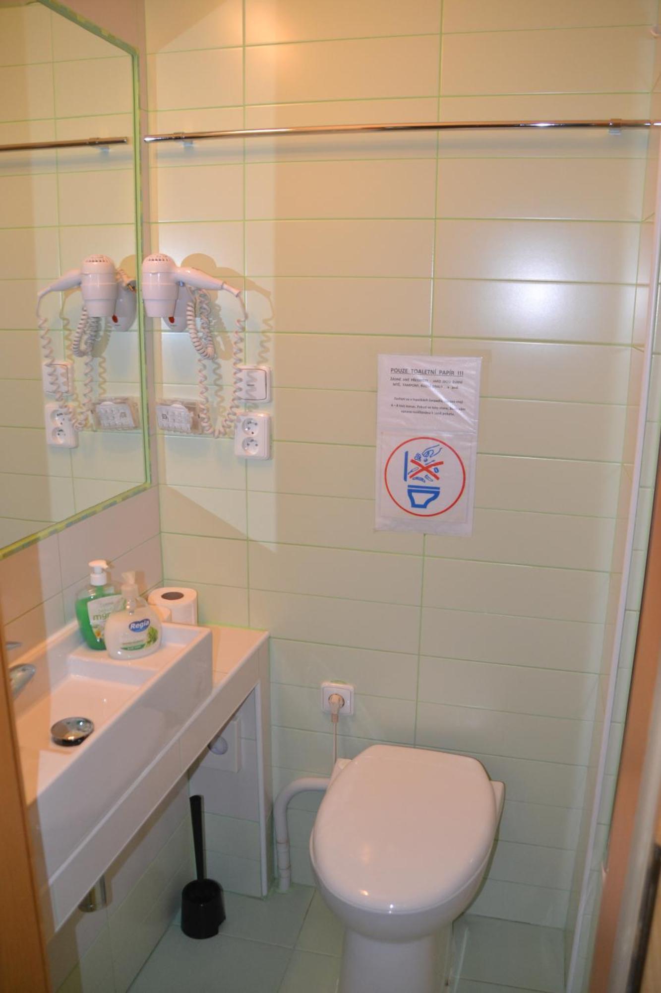 Pension U Akatu Prag Exteriör bild